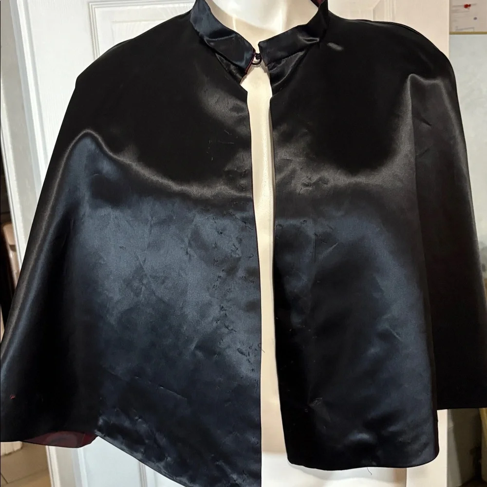Elegant Burgundy and Black Satin Cape - Picture 5 of 6